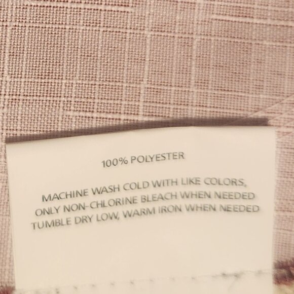 Envogue Cutwork Conversation Heart Table Runner - Picture 4 of 4